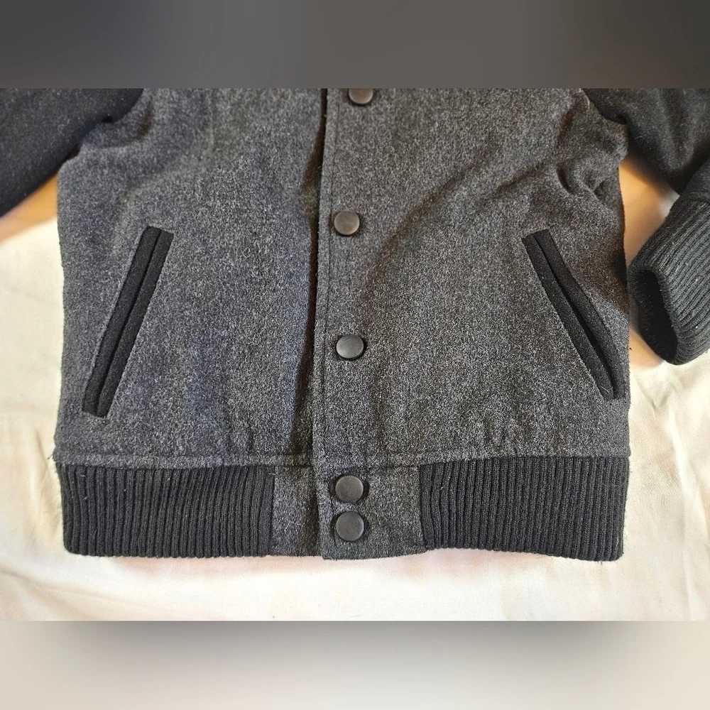 Old Navy Boys Black And Gray Snap Front Wool Blend Varsity Jackst Size 5 XS